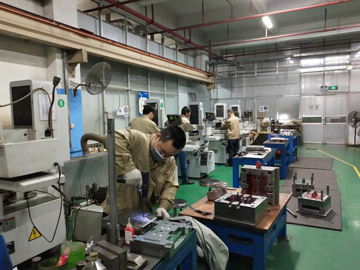 MAKINO CNC Machining Center